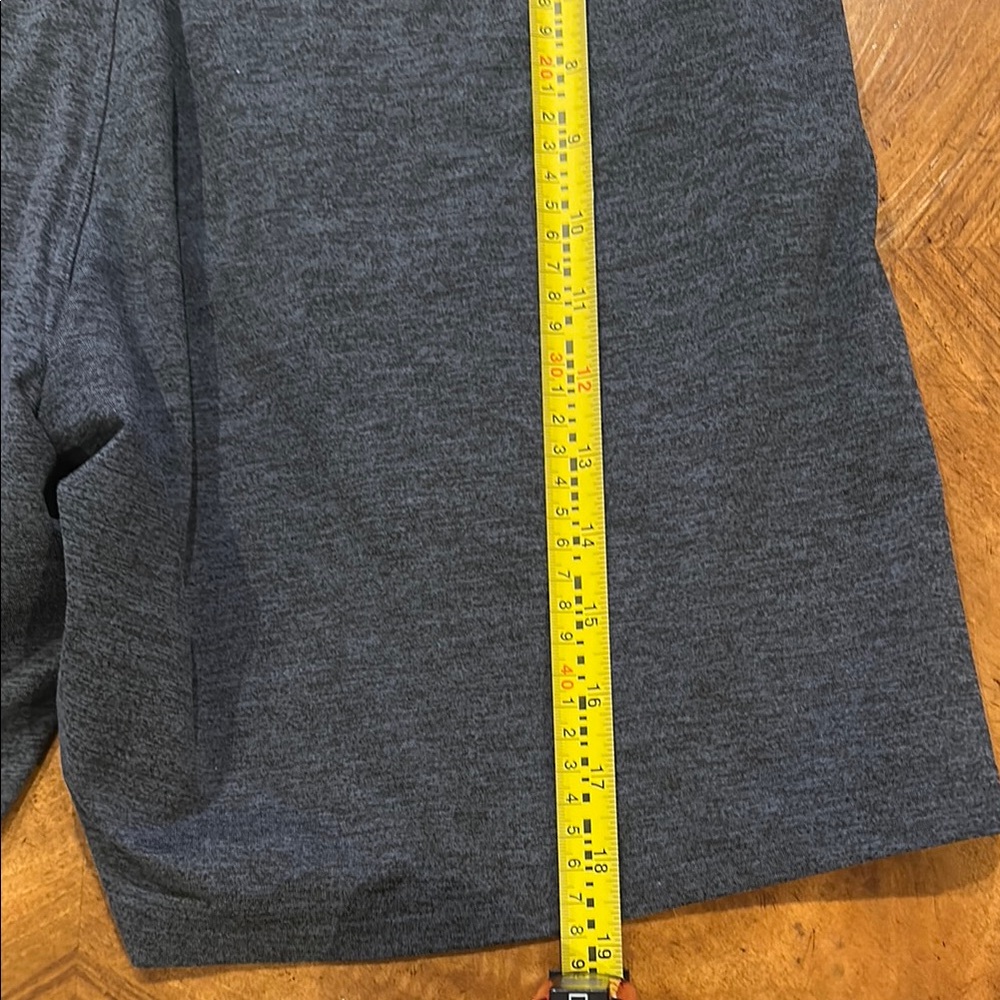 VISSLA Men's Dark Gray Athletic Shorts - Picture 9 of 10